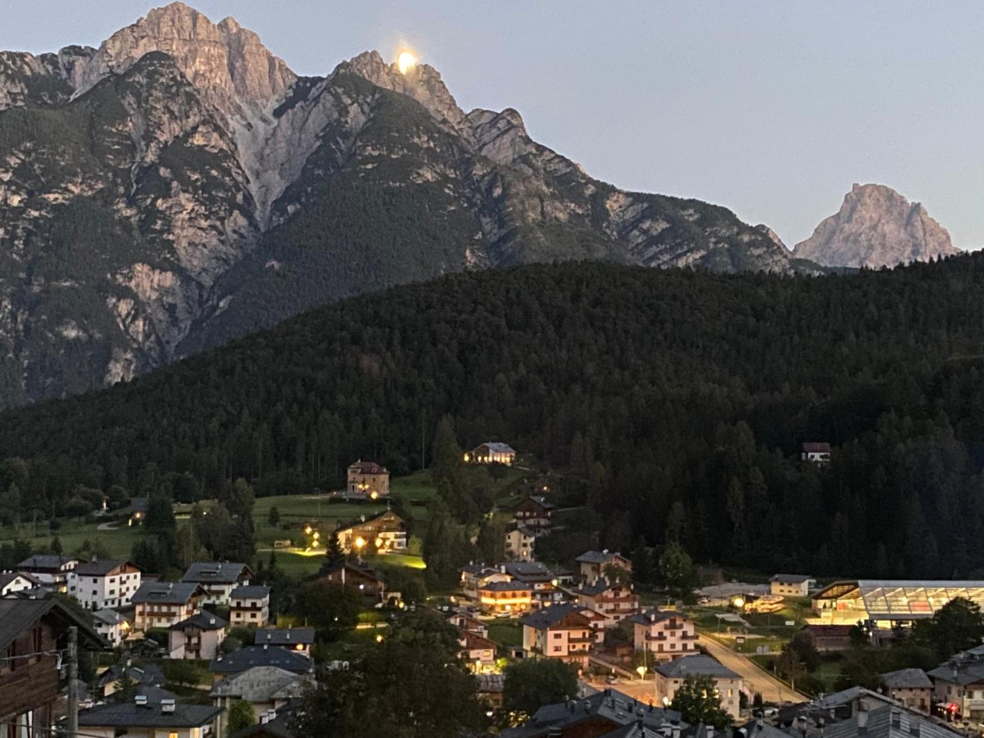 Reggia Al Sole Apartment Pieve di Cadore Bagian luar foto